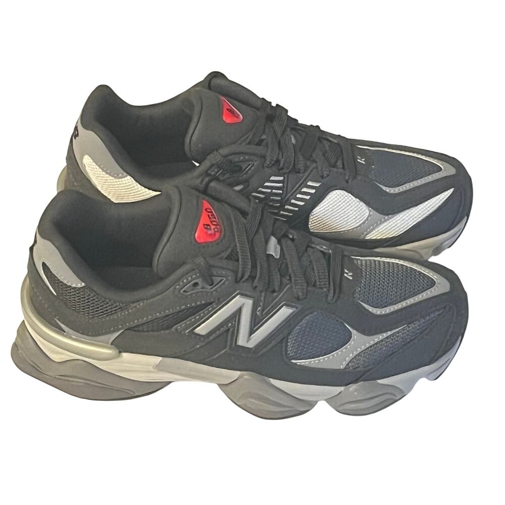 New Balance 9060 Black Gray Kids Size 7 With Box *NEW